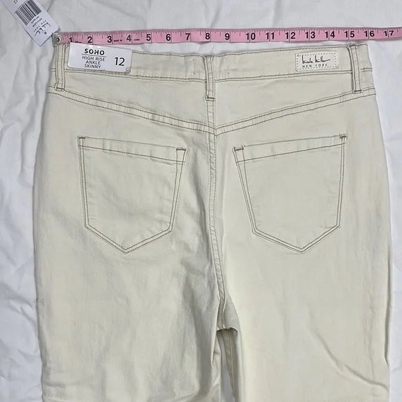 Nicole Miller High-Rise Jeans - Picture 8 of 8